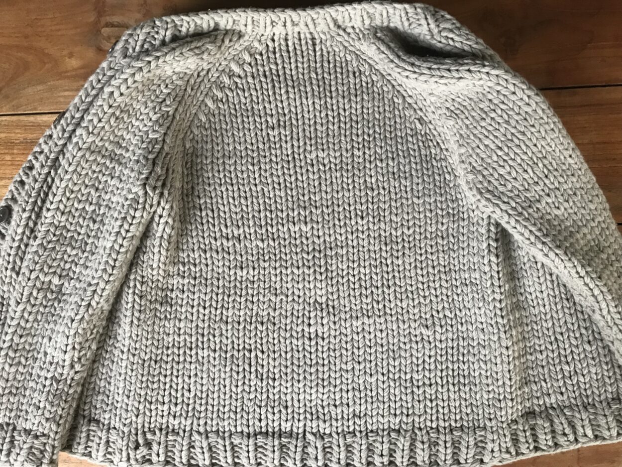 Jacke stricken mit dicken Nadeln Jacke