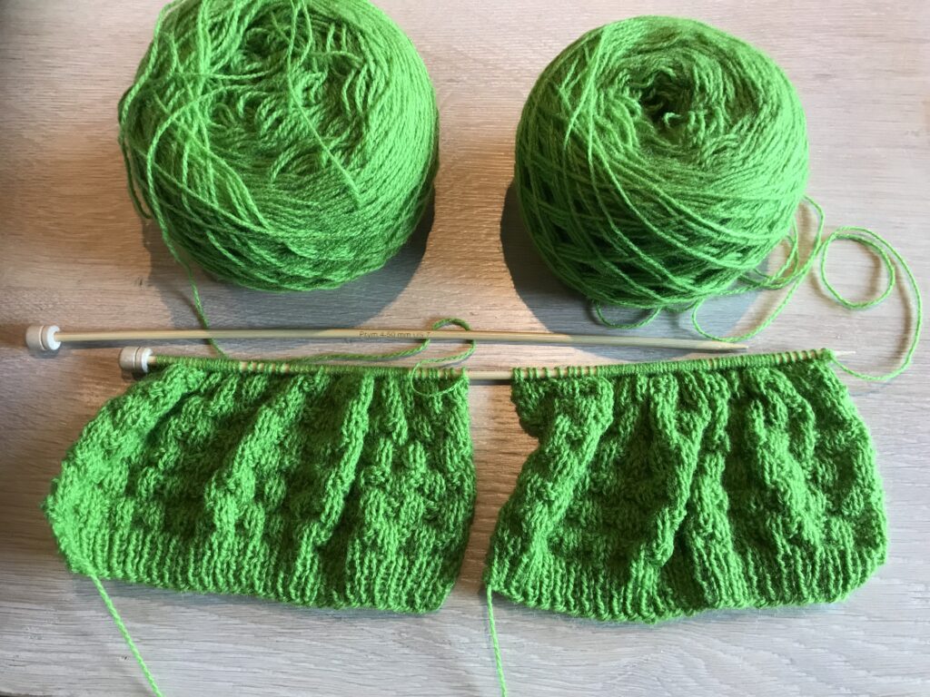 Ärmel stricken auf einer Nadel