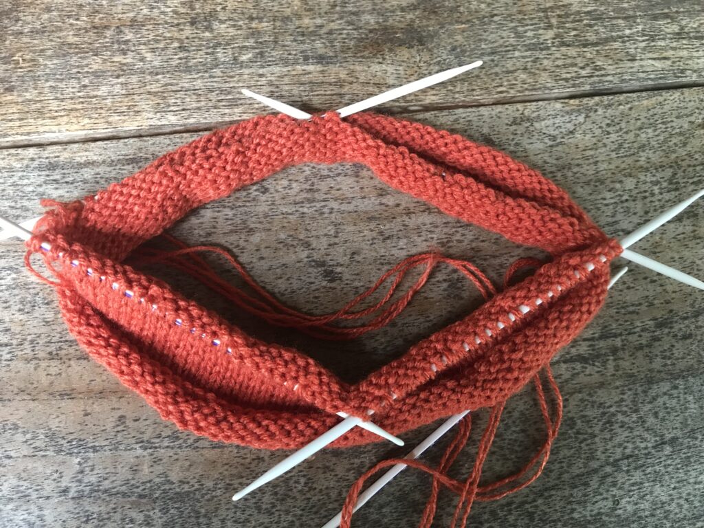 Stricken mit Nadelspiel