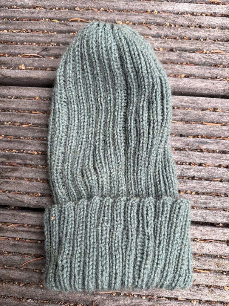 Unsere Männermütze XXL passt auf große Männerköpfe